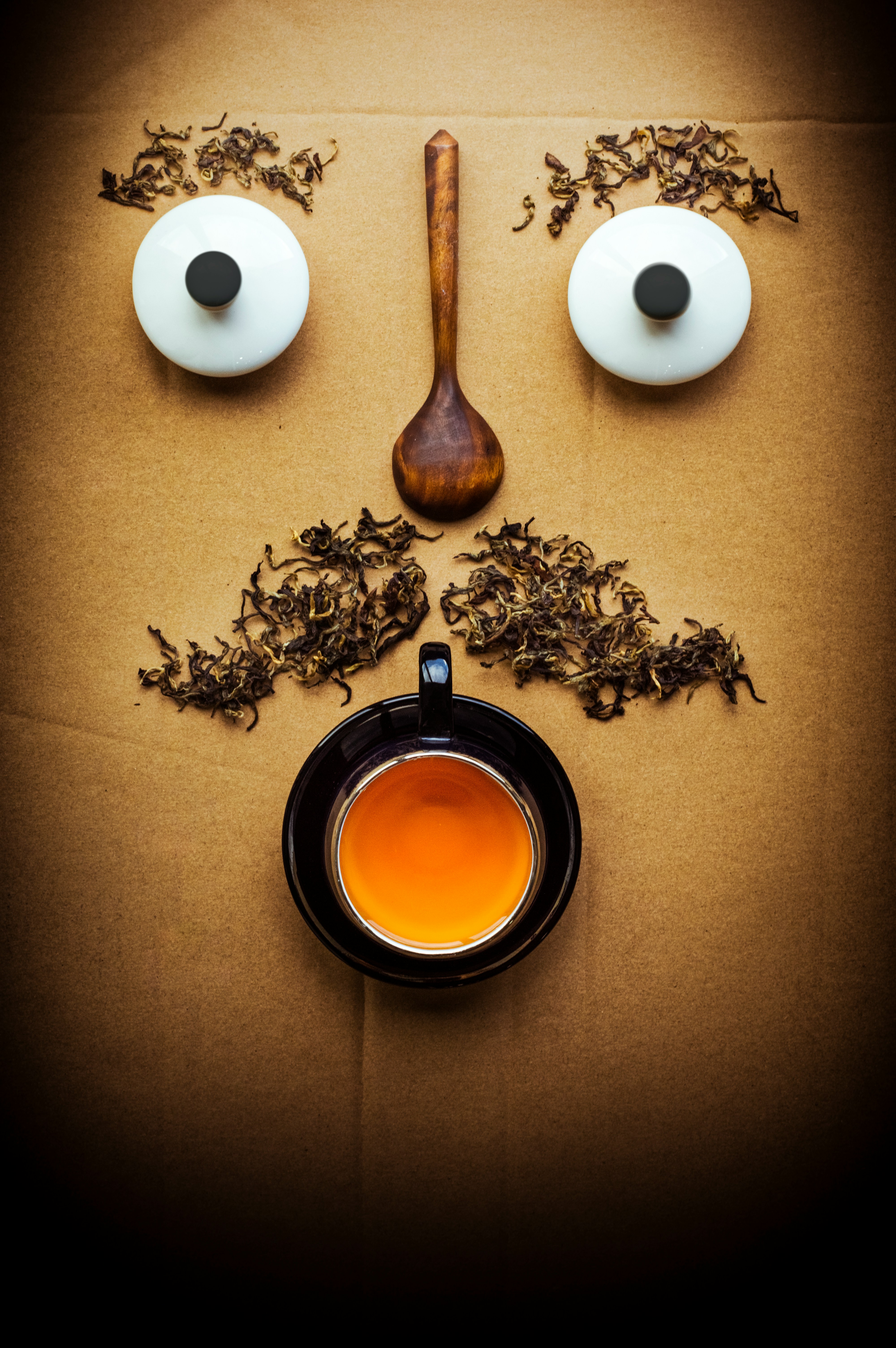 Šálek s čajovou tváří